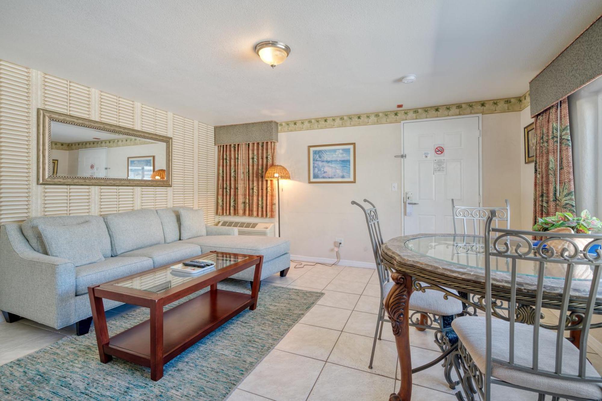 Camelot Beach Suites Clearwater Beach Esterno foto