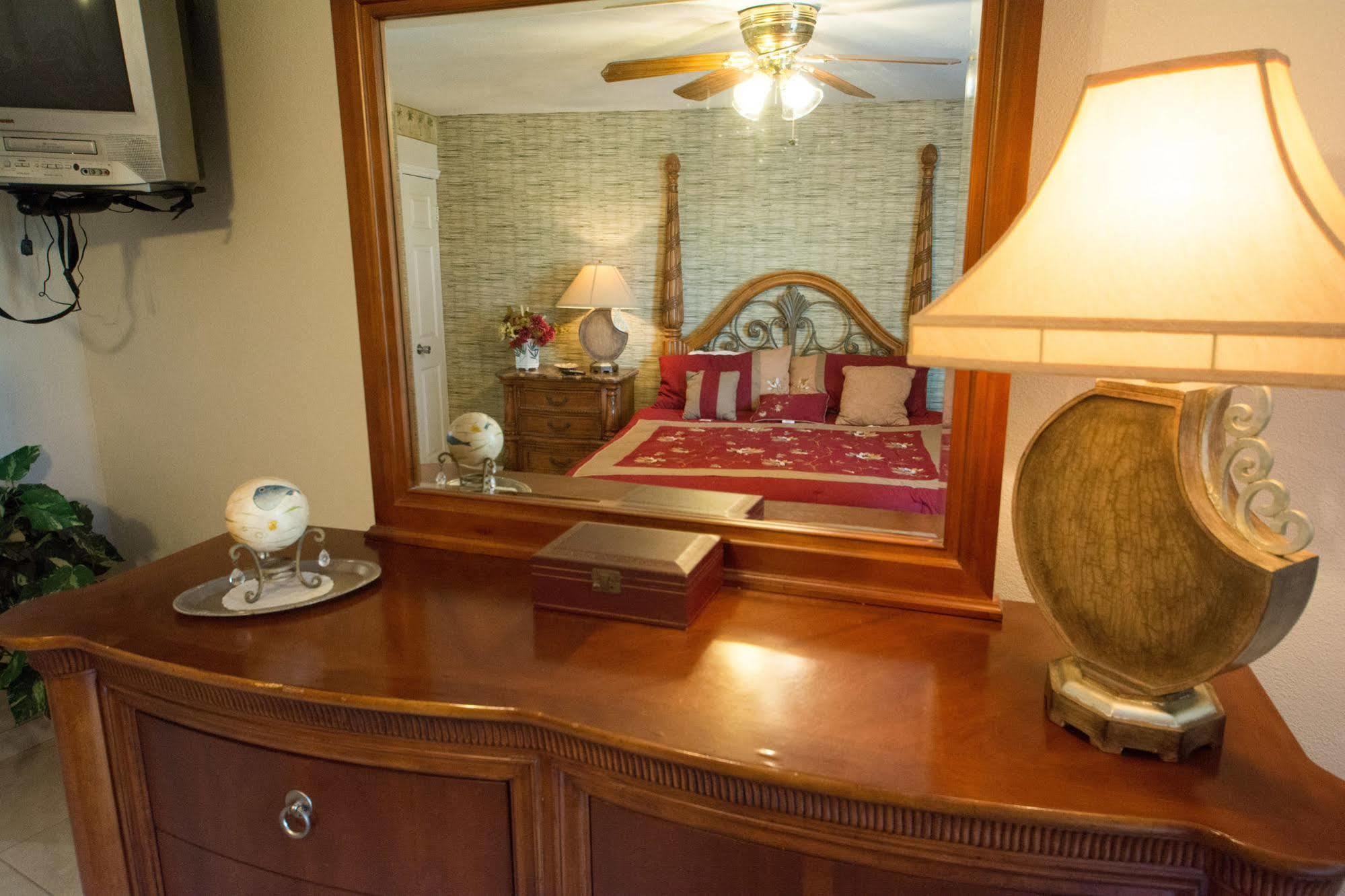 Camelot Beach Suites Clearwater Beach Esterno foto