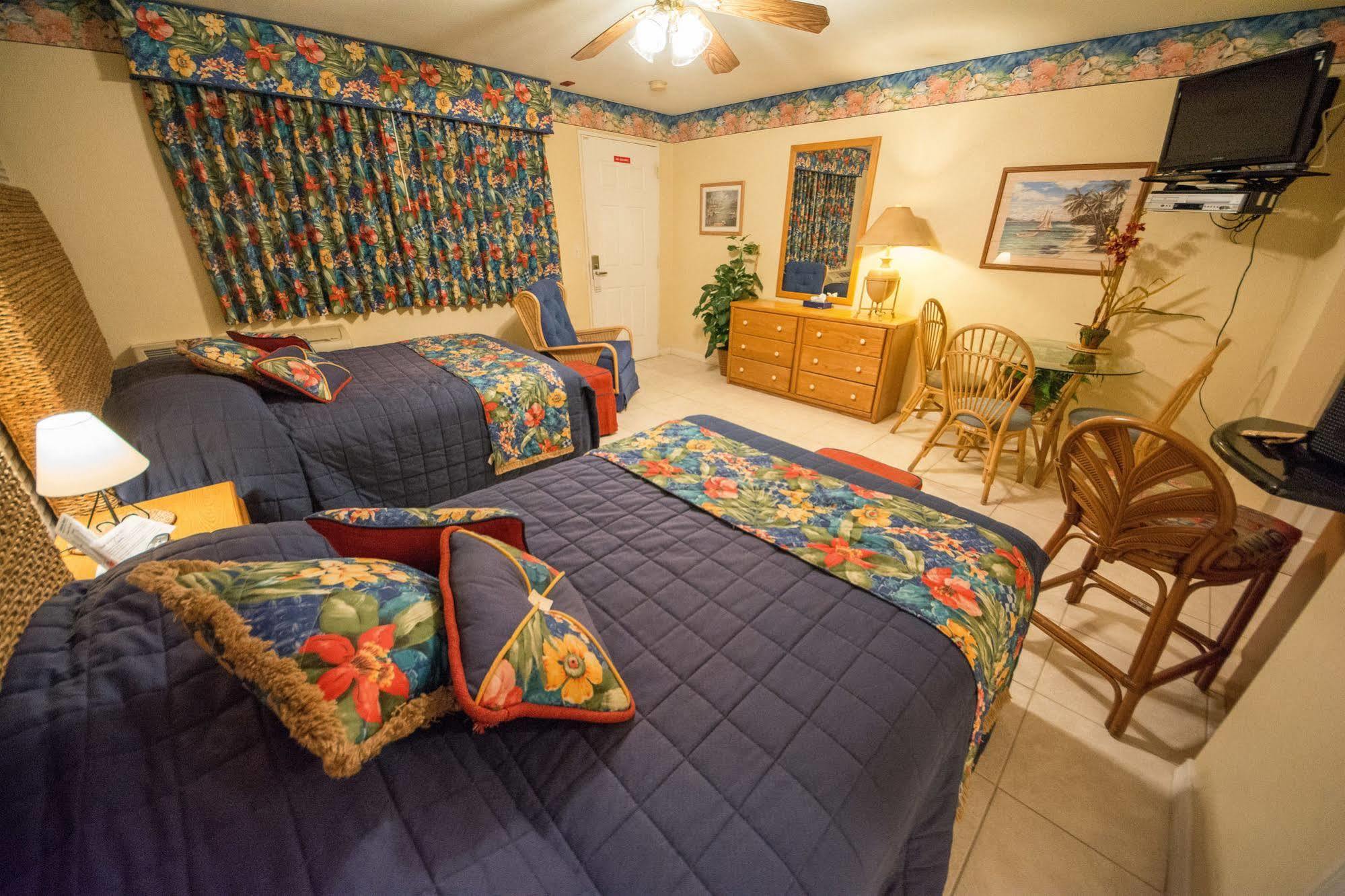 Camelot Beach Suites Clearwater Beach Esterno foto