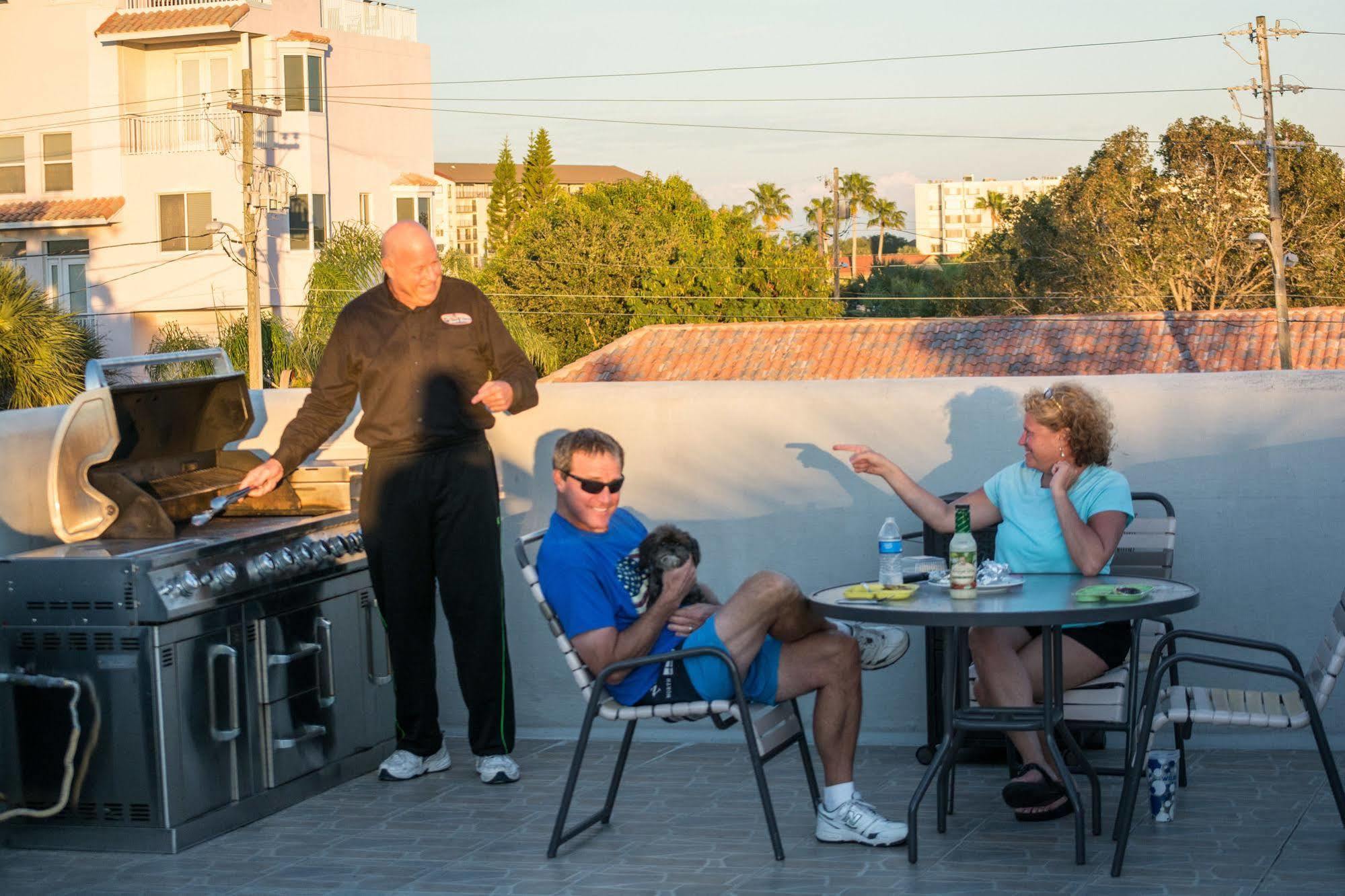 Camelot Beach Suites Clearwater Beach Esterno foto