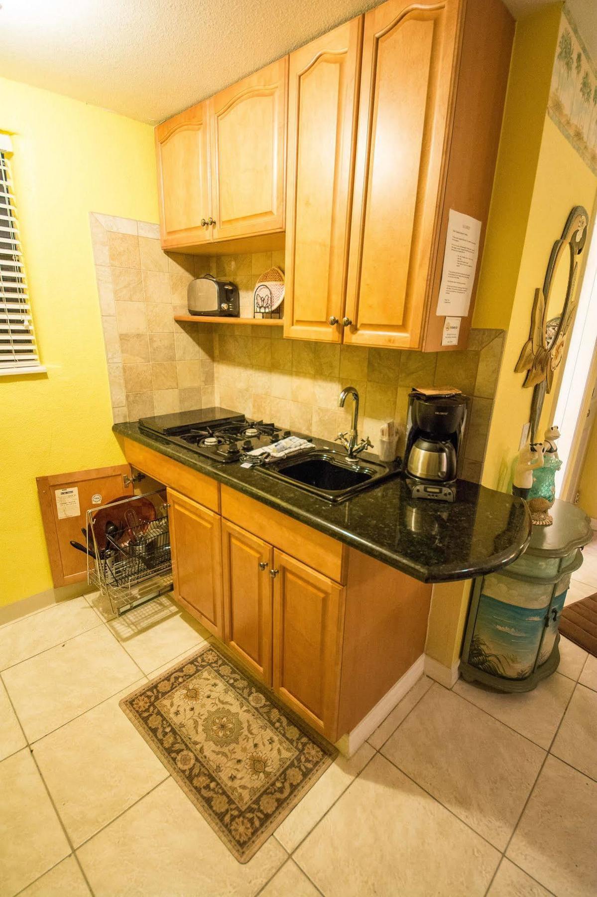Camelot Beach Suites Clearwater Beach Esterno foto